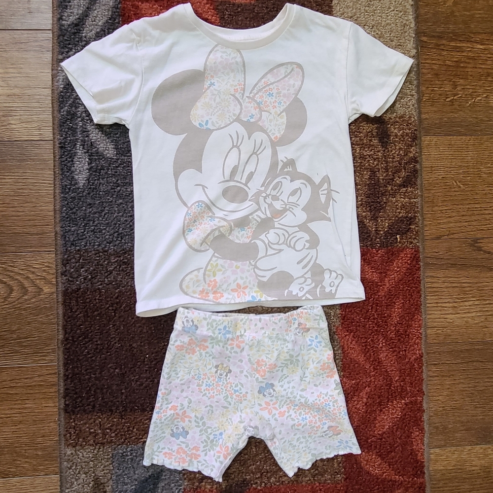Disney 4T Minnie Mouse Tshirt And Shorts Set